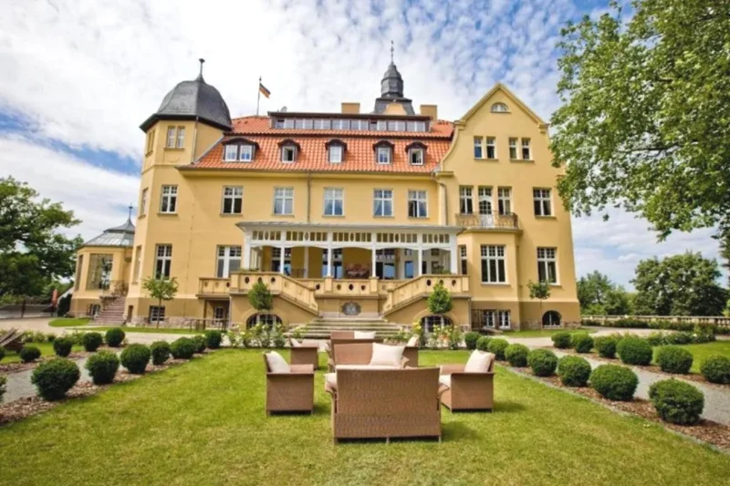 Bernsteinschloss 5-Sterne-Luxushotel in Wendorf